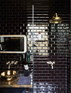 Designer Corrado di Byaze did this shower space, isn't it wonderful?...