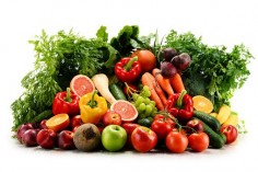 Full list of fruits and vegetables that are OK for your dog to eat and which should be avoided.