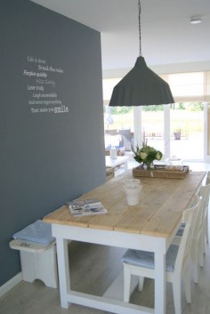 In Love! Fantastic way to work a small dining space.