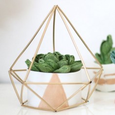 Learn how to create your own himmeli geometric sculpture for modern, minimalistic home decor.