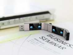 Transfer files from your USB to another USB without a computer! U Transfer USB Stick