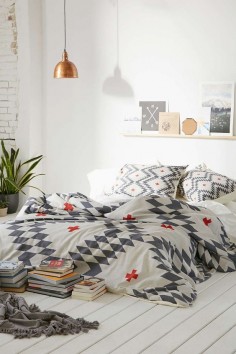 White and pattern in the bedroom / urban outfitters.