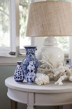 Blue and white is always a classic color combination and can be incorporated in so many different styles of décor. It looks amazing grouped together in a collection. The use of blue and white pieces can be main design theme throughout a home, or just an accent. You can add in gorgeous white coral and nautical-themed accessories to add a coastal vibe.